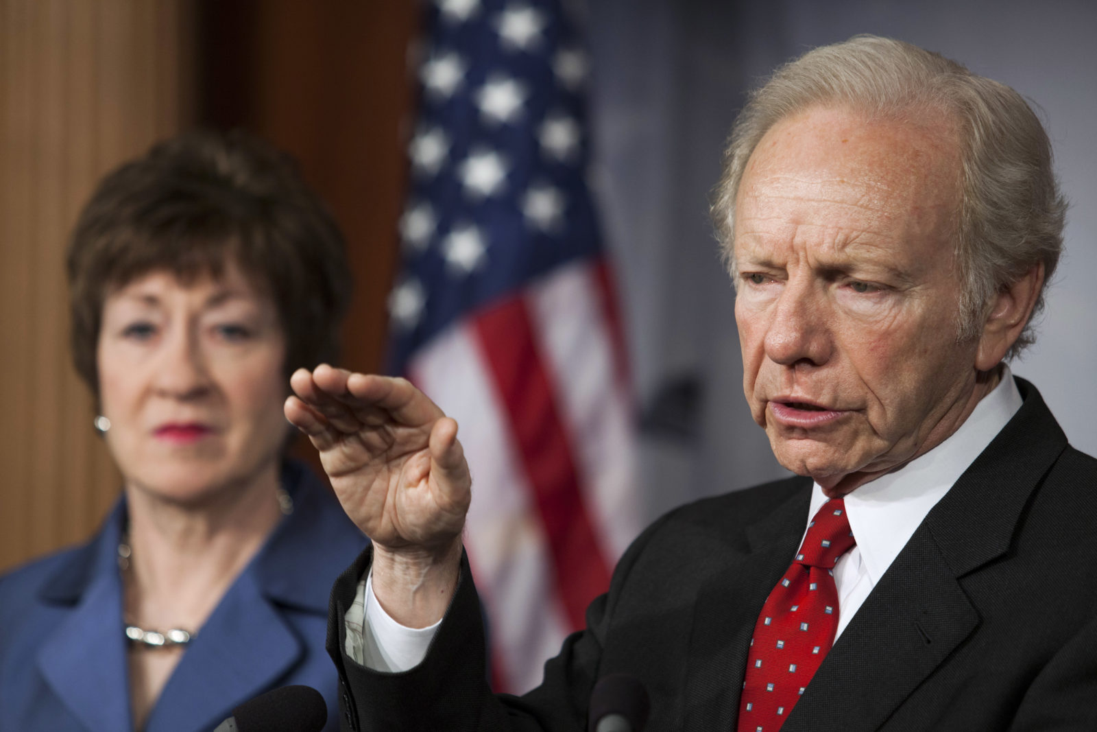 Joe Lieberman still walks the center path